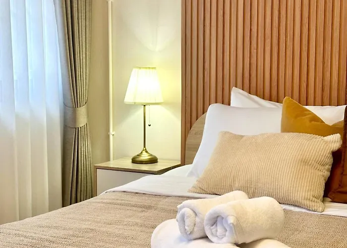 Spacious 2br2ba In Thonglor With Wifi & Balcony