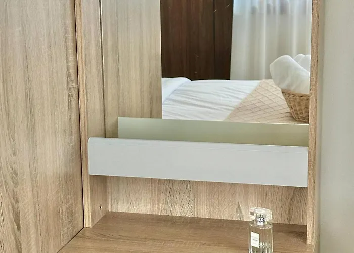 Spacious 2br2ba In Thonglor With Wifi & Balcony *