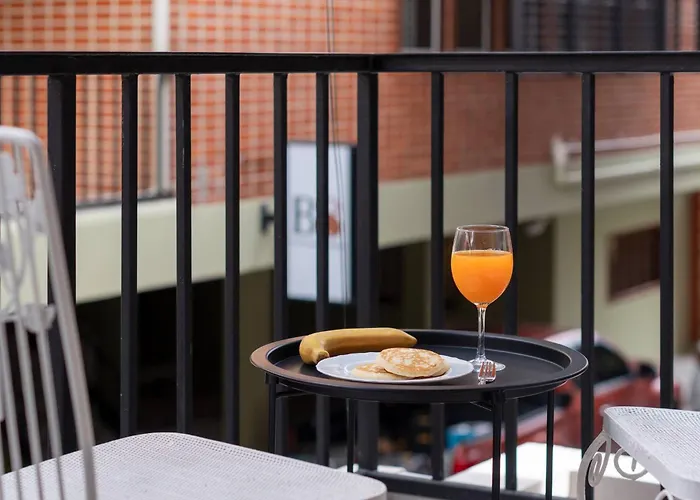 Spacious 2br2ba In Thonglor With Wifi & Balcony Apartment